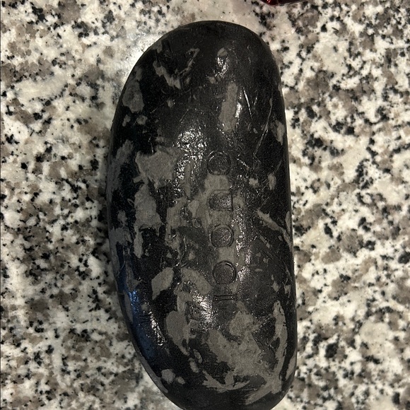 Authentic vintage Y2K Gucci Women's Sunglasses in Rich Brown - Picture 8 of 9